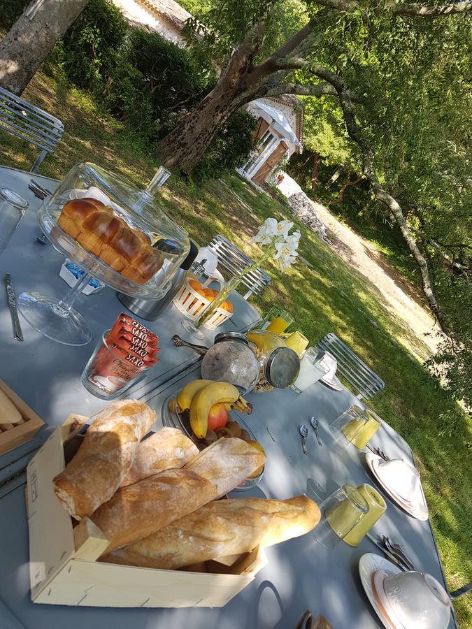 Le Domaine Saint Martin Bed and Breakfast Flassans-sur-Issole Εξωτερικό φωτογραφία