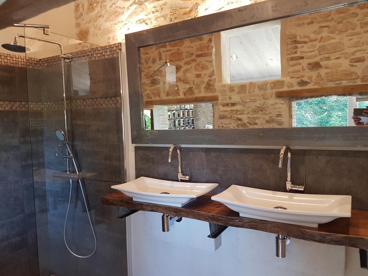 Le Domaine Saint Martin Bed and Breakfast Flassans-sur-Issole Εξωτερικό φωτογραφία