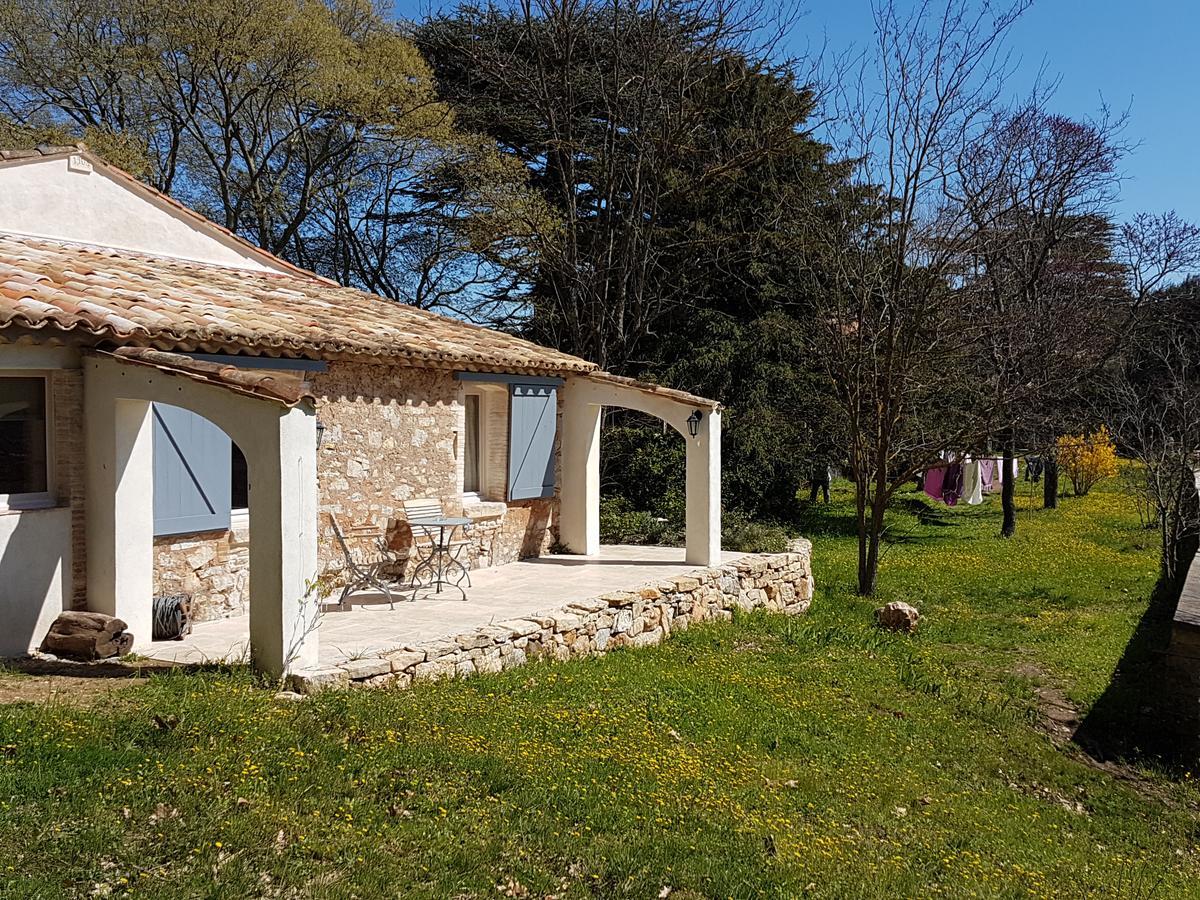 Le Domaine Saint Martin Bed and Breakfast Flassans-sur-Issole Εξωτερικό φωτογραφία