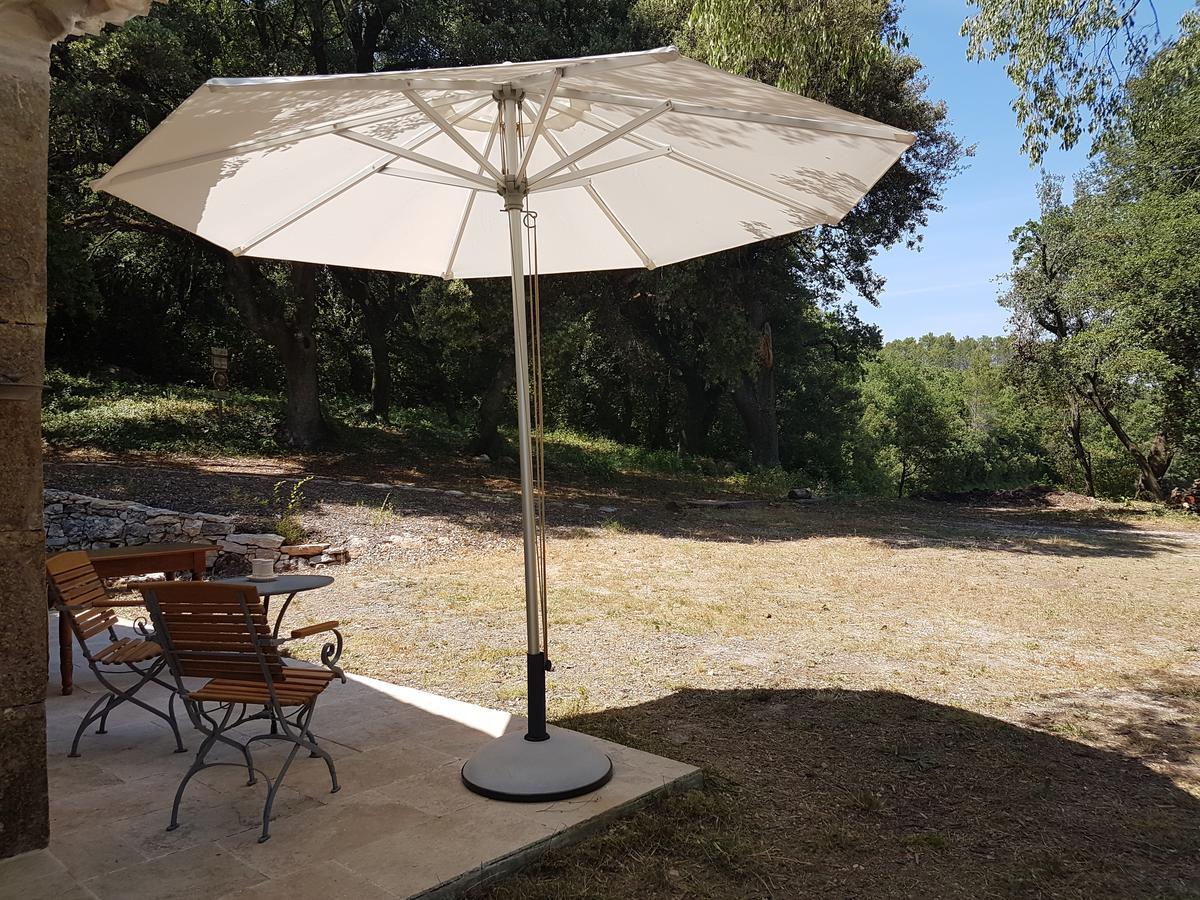 Le Domaine Saint Martin Bed and Breakfast Flassans-sur-Issole Εξωτερικό φωτογραφία