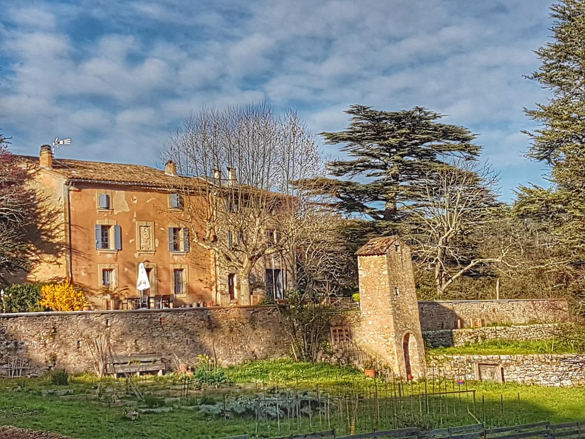 Le Domaine Saint Martin Bed and Breakfast Flassans-sur-Issole Εξωτερικό φωτογραφία